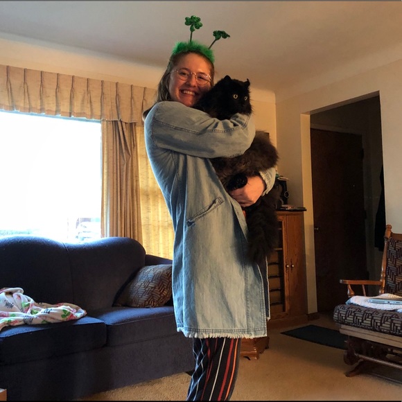 Meet your Posher, Haley - Picture 2 of 2